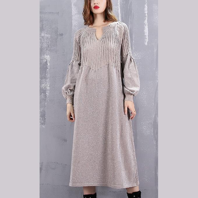 warmes khakifarbenes Pulloverkleid, übergroßes Winterkleid mit V-Ausschnitt, neue weite, taillierte Winterkleider