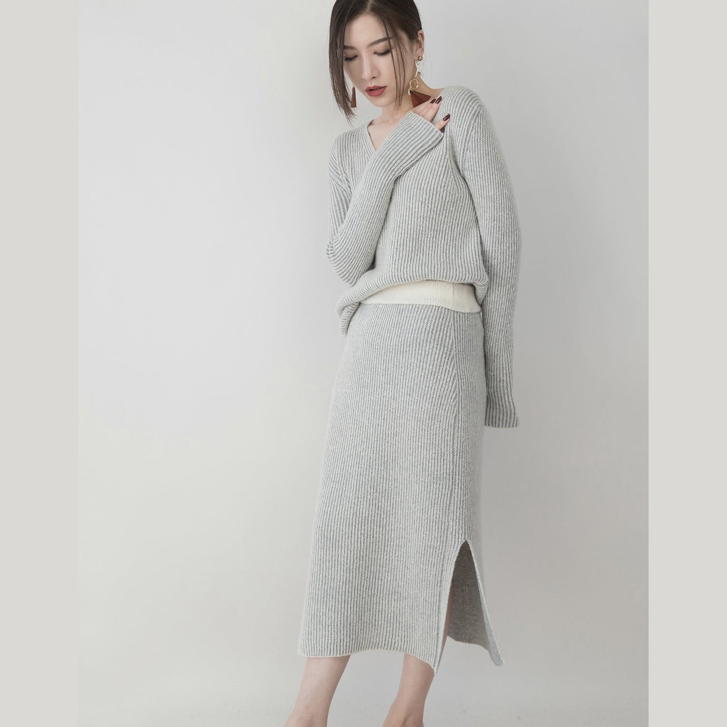 Graue Strickpullover für Damen in Übergröße, V-Ausschnitt, Strickblusen, Vintage-Rock mit seitlichem Öffnung, zweiteilig