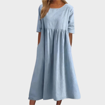 Linen Dress with Short Sleeves and Airy Line