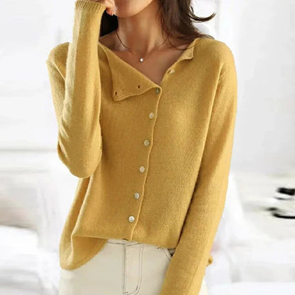 Elegant knitted coat