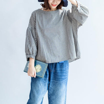 2024 Herbst dünne Baumwolloberteile lose Zurück-Taste schwarz weiß kariertes T-Shirt