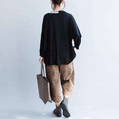 Schwarzer Baumwollpullover mit V-Ausschnitt und Patchwork-Strickoberteilen in Übergröße für Herbst 2024