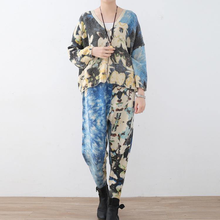 2018 new spring two pieces blue prints knit sweater and casual patchwork floral pants - SooLinen