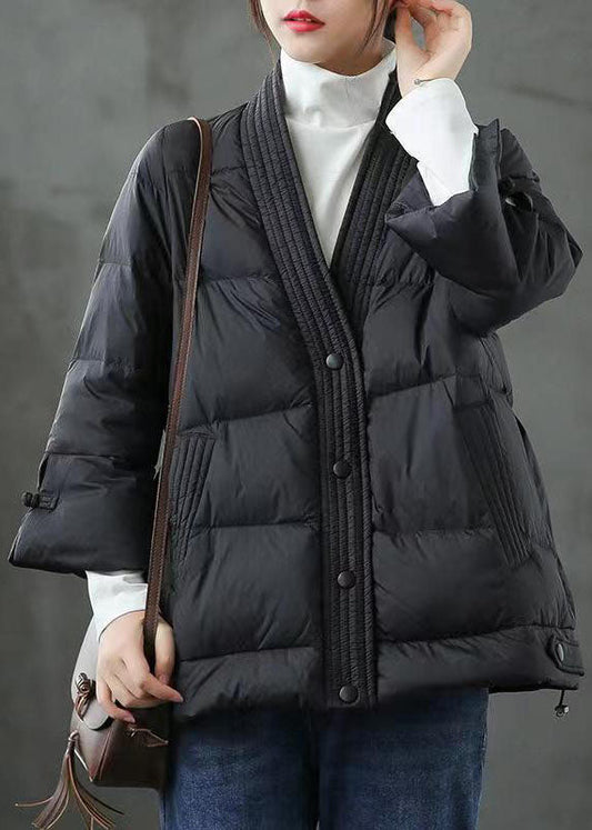 Schwarze V-Ausschnitt-Knopf-dicke modische Winter-Daunenjacke