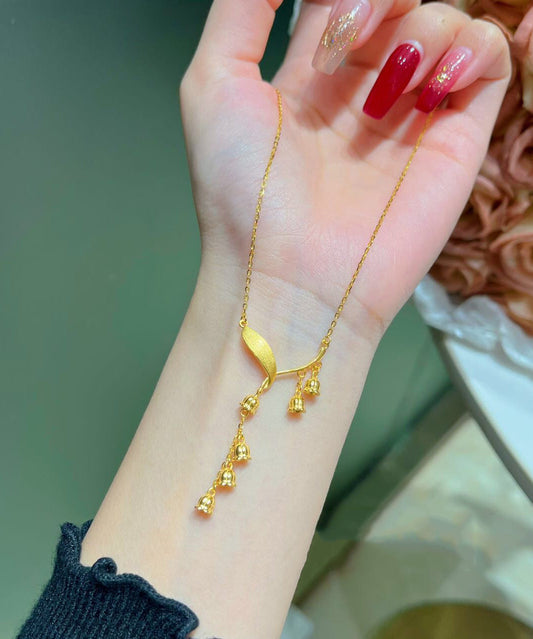 Collar con colgante de borla de lirio de los valles en plata de ley dorada 2024