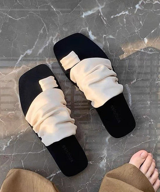 2024 Sommer Neue flache, faltige Hausschuhe mit weißer Spitze
