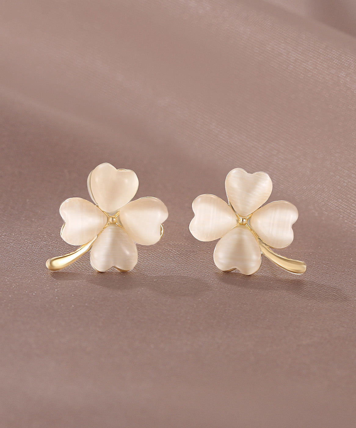 2025 New Gold Copper Alloy Clover Cat's Eye Stone Stud Earrings