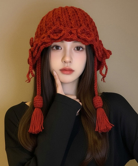 Gorro de punto con borlas, cálido y versátil, con flores rojas, nuevo 2025