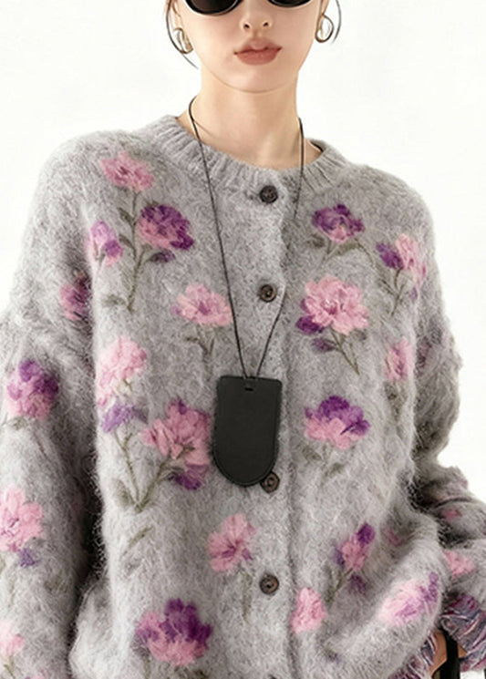 Neue lila bedruckte Strickjacken aus Baumwollstrick mit Knöpfen und Quasten – Frühling 2026