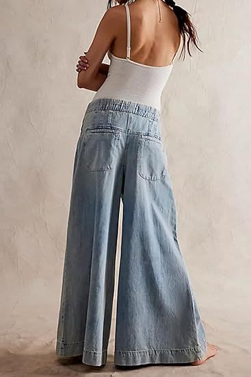 Loose Fit Wide-Leg Jeans