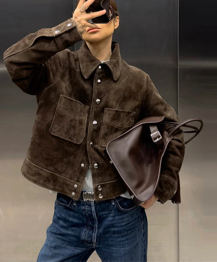 Short-length lapel jacket