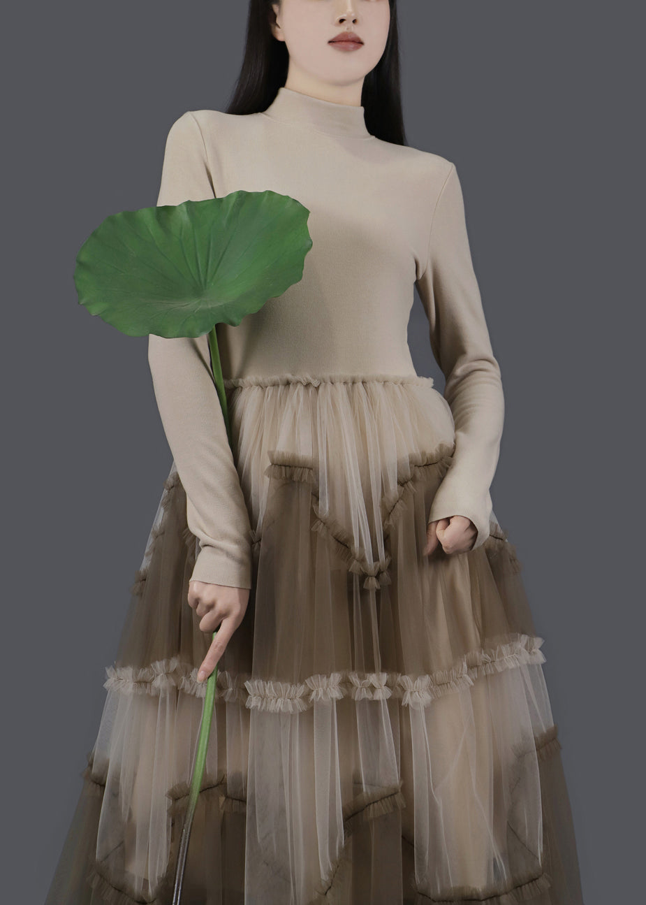 Aprikosenfarbene, asymmetrische, lange Kleider aus Rüschentüll-Patchwork mit schmaler Passform