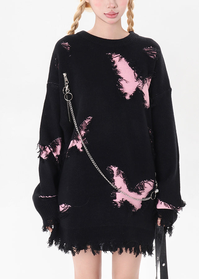 Schwarzer Strickpullover mit Schmetterlingslöchern und Kettenmuster für den Winter