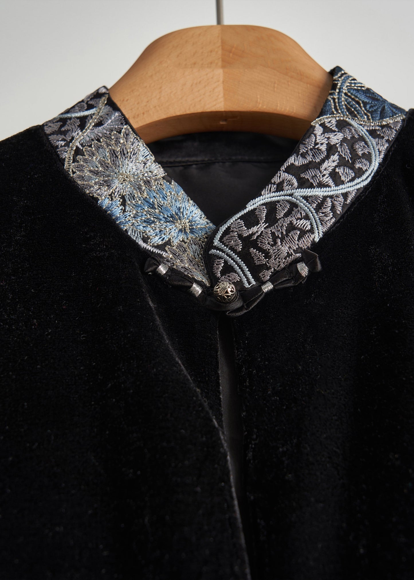 Art Black Embroidered Patchwork Silk Velvet Oriental Vests Fall