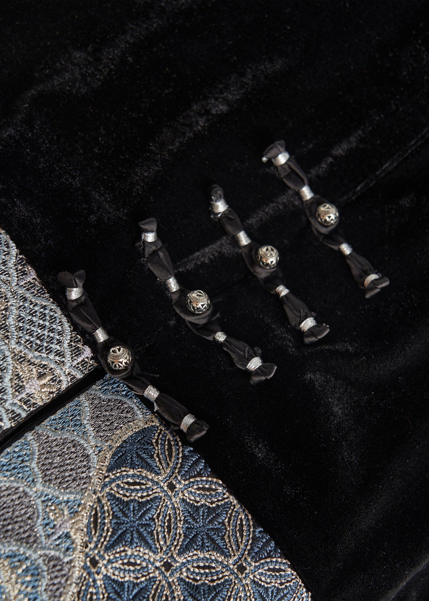 Art Black Embroidered Patchwork Silk Velvet Oriental Vests Fall