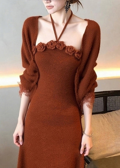 Zweiteiliges Set aus ziegelrotem Baumwollstrick-Cardigan mit Blumenmuster und langem Kleid für den Frühling