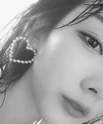 Pendientes colgantes de perlas de aleación de oro con diseño artístico