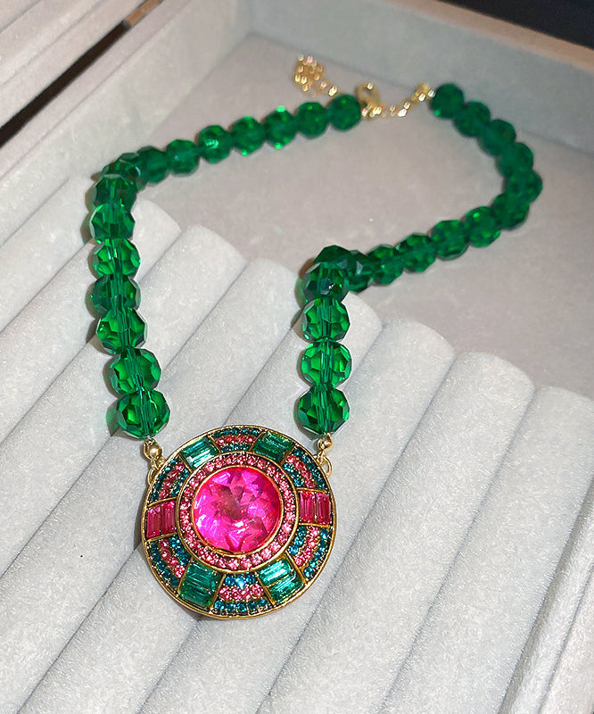 Collar con colgante de esmeralda y cristal de circonita de aleación verde artística
