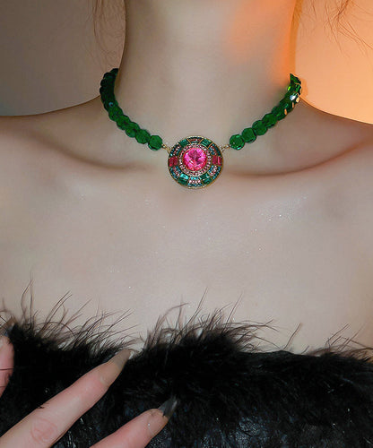 Collar con colgante de esmeralda y cristal de circonita de aleación verde artística