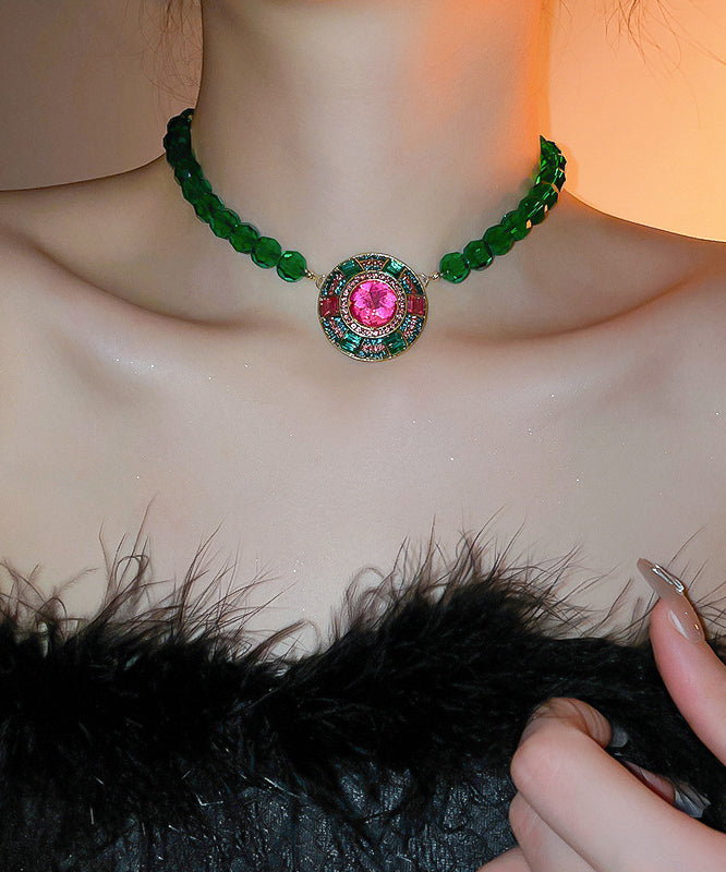 Collar con colgante de esmeralda y cristal de circonita de aleación verde artística