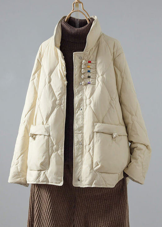 Abrigo acolchado de plumón de pato con bolsillos y botones chinos de cuello alto verde artístico para invierno