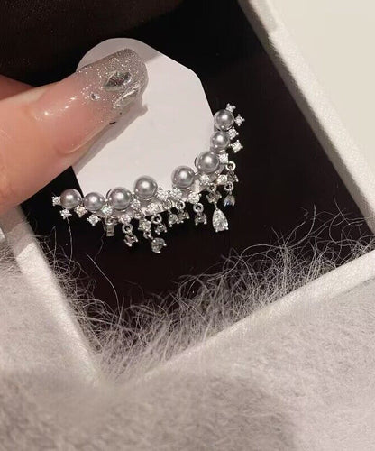 Ohrstecker aus kunstgrauem Kupfer mit Zirkonia-Perlen