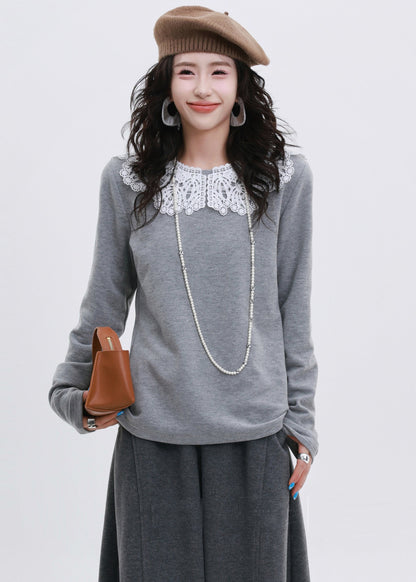 Camisa de algodón con cuello redondo y patchwork de encaje en gris Art Primavera