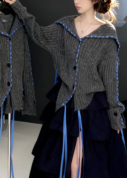 Graue, dicke Patchwork-Strickjacken aus kuscheligem Baumwollstrick mit Knöpfen für den Herbst