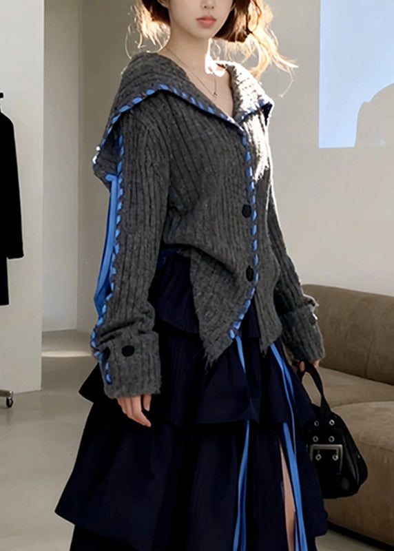 Graue, dicke Patchwork-Strickjacken aus kuscheligem Baumwollstrick mit Knöpfen für den Herbst