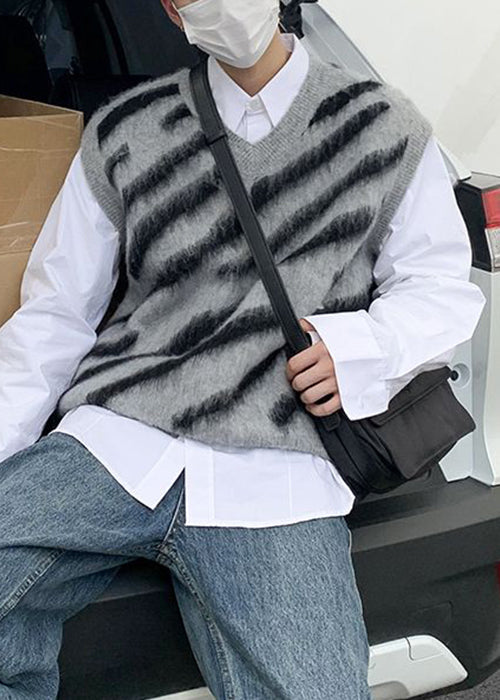 Art Grey V Neck Striped Knit Mens Vest Sleeveless