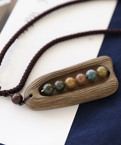 Collar con colgante de seis perlas tejido a mano en color caqui artístico