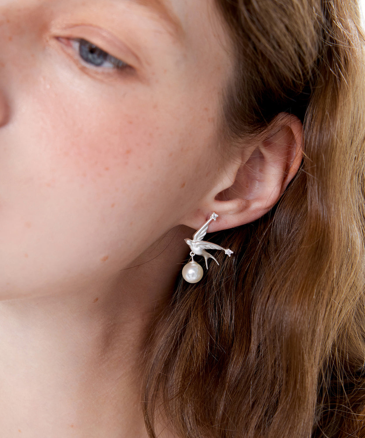 Art Silver Zircon Little Bird Pearl Silver Drop Earrings