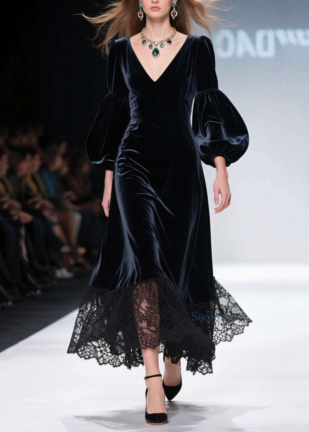 Vestidos largos de terciopelo con cuello en V, encaje y patchwork, mangas farol