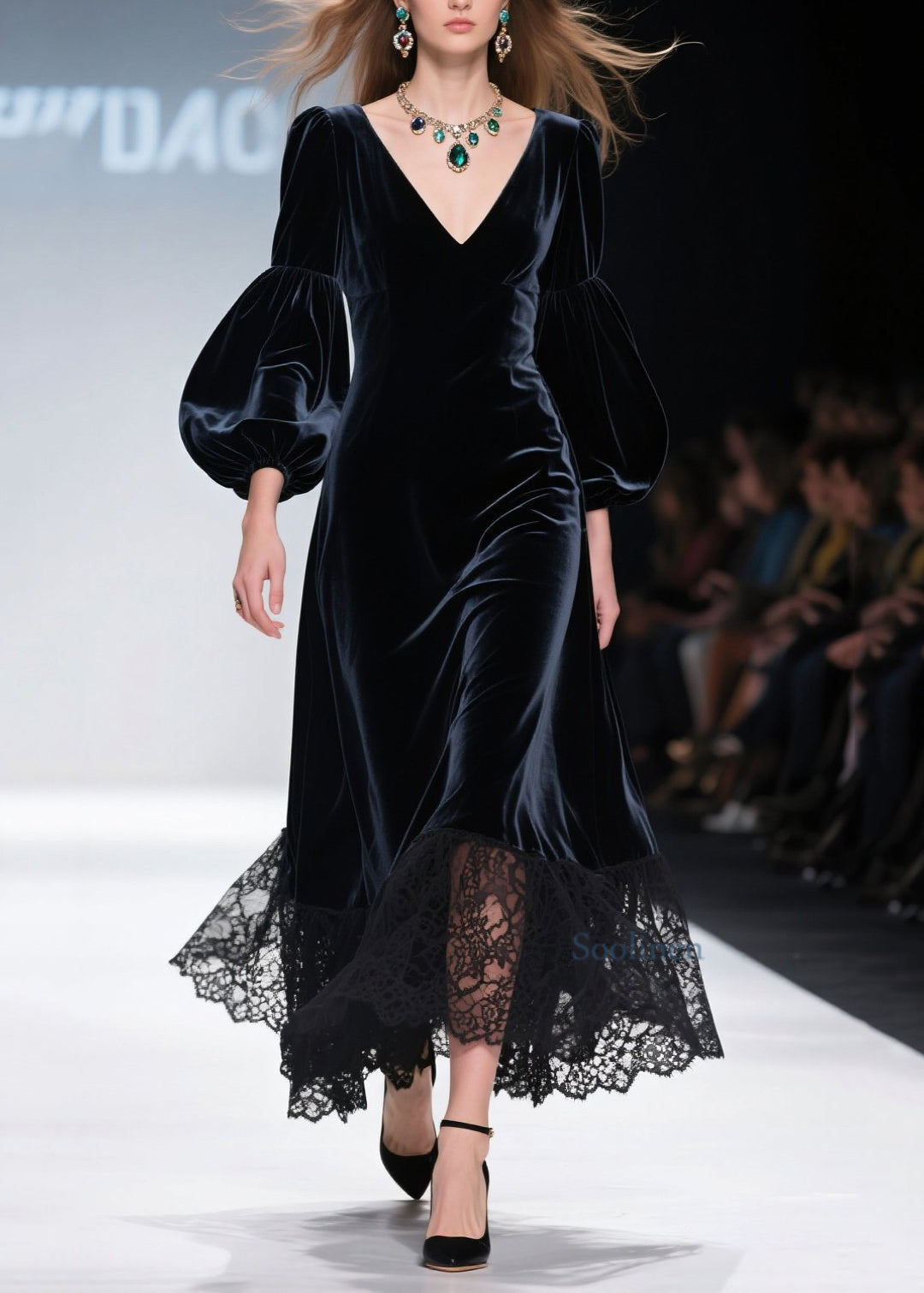 Vestidos largos de terciopelo con cuello en V, encaje y patchwork, mangas farol