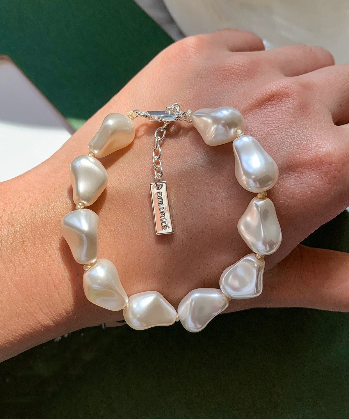 Art White Alloy Asymmetrical Pearl Charm Bracelet