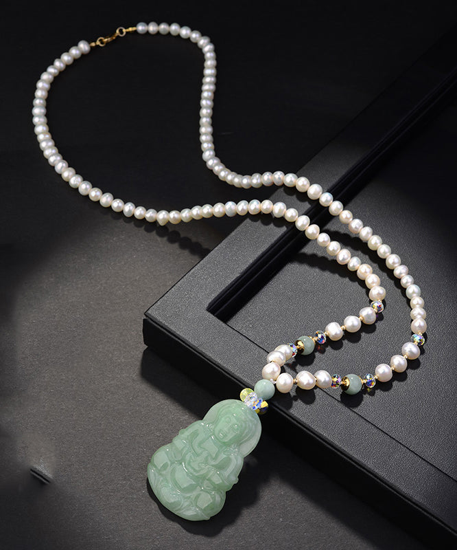 Halskette mit Anhänger aus weißer Jade mit Zirkonia