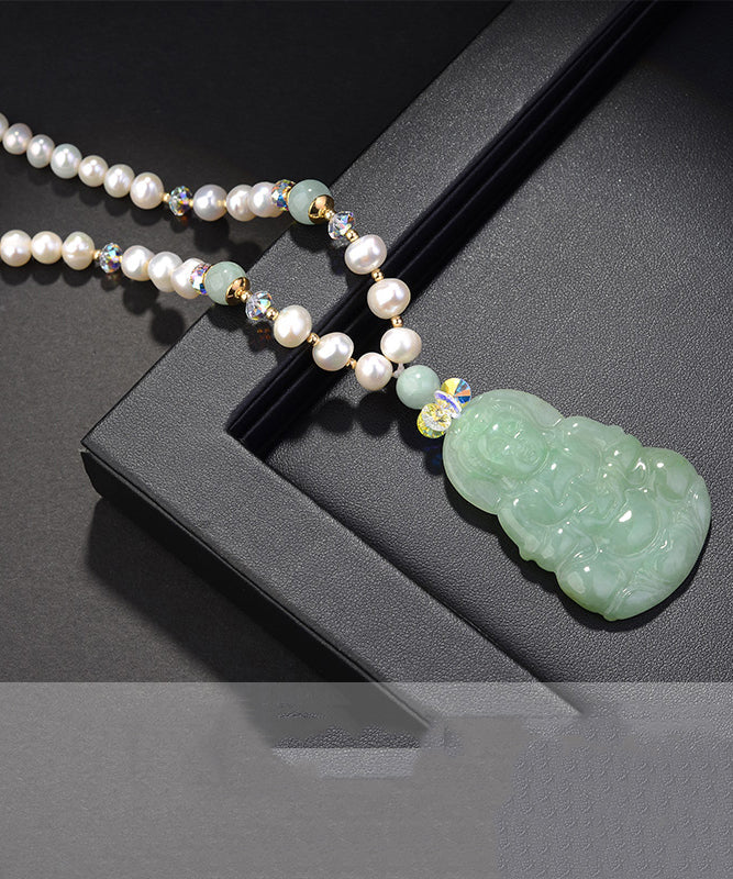 Halskette mit Anhänger aus weißer Jade mit Zirkonia