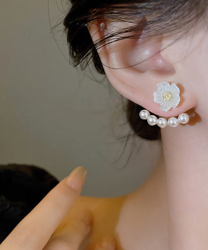 Pendientes de botón con diseño floral de perlas de aleación de plata de ley blanca