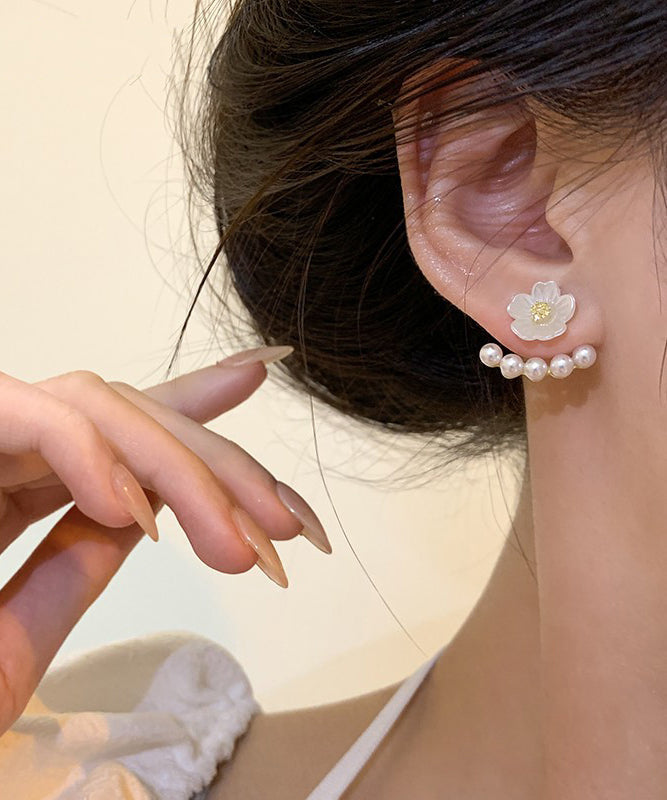 Pendientes de botón con diseño floral de perlas de aleación de plata de ley blanca