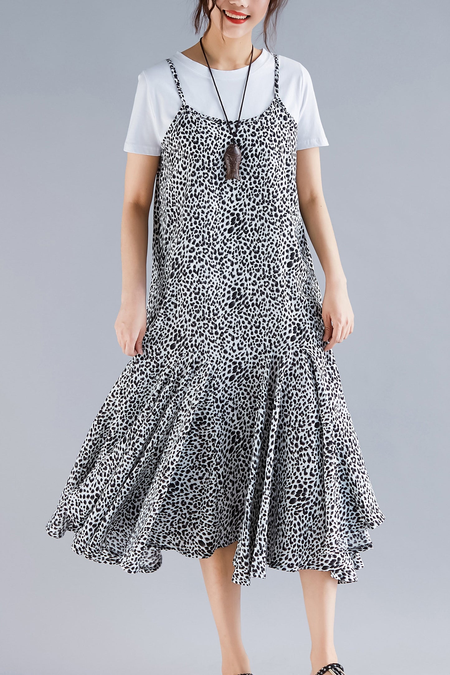 Strand schwarzes Blumenkleid stilvolle Arbeitsoutfits Spaghettiträger Bademäntel Sommerkleid