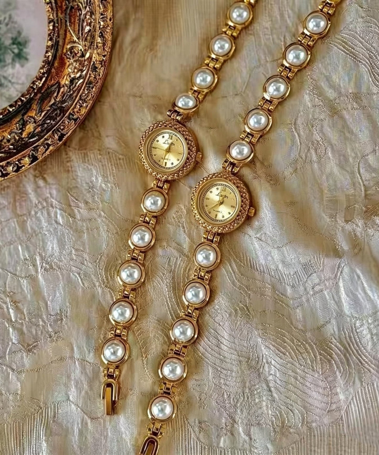 Beautiful Alloy Pearl Quartz Movement Watches