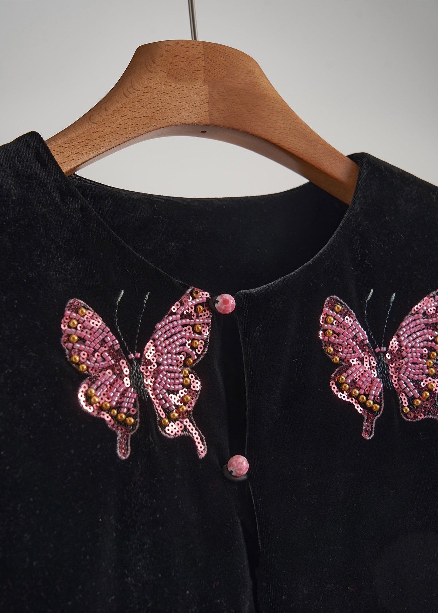 Wunderschönes zweiteiliges Set aus schwarzem Schmetterlings-Patchwork aus Federn und Seide/Samt für Damen, Frühlingsmode