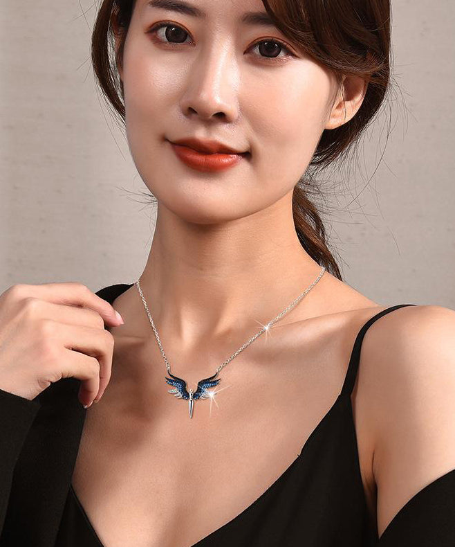 Wunderschöne Halskette mit Flügelanhänger aus Metall mit blauem Zirkon