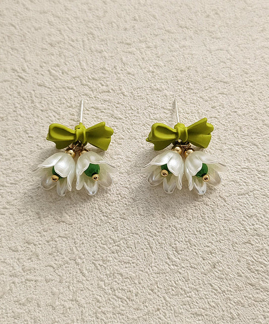 Hermosos aretes con lazo floral de resina y aleación de colores