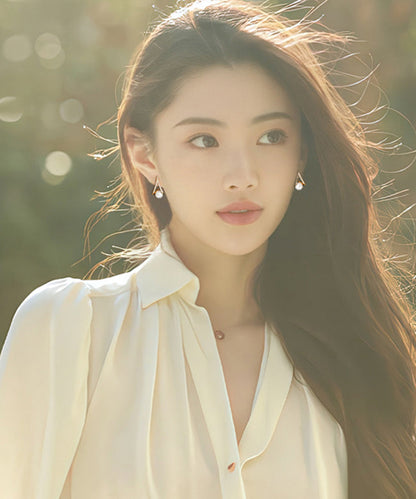 Hermosos aretes de perla y circonita de aleación de plata esterlina y oro