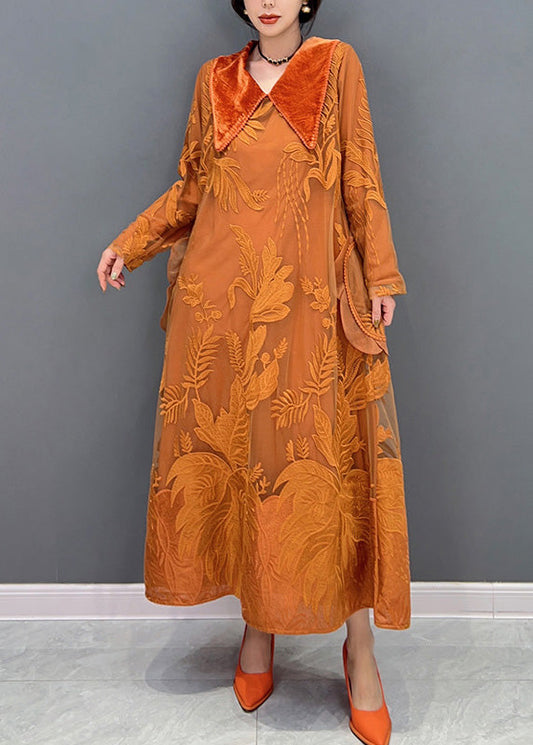 Wunderschönes orangefarbenes, besticktes Kleid aus dickem Tüll mit Matrosenkragen für den Winter