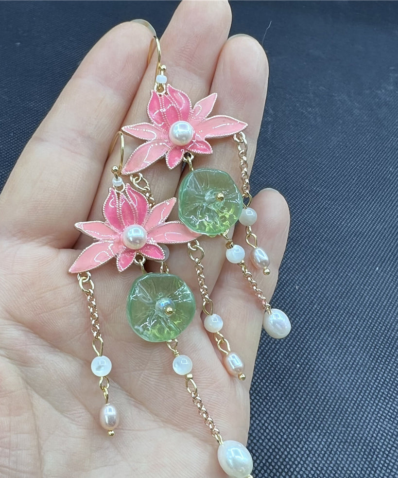 Hermosos aretes colgantes de loto en plata esterlina rosa