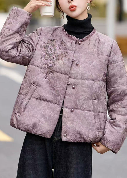 Hermosa chaqueta de invierno de algodón fino con lentejuelas moradas y cuentas para uñas.