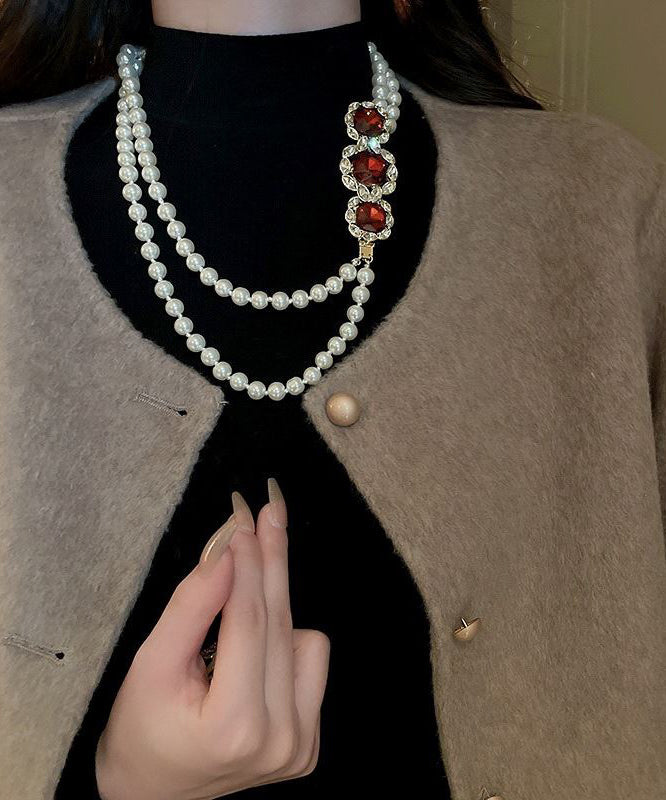Wunderschöne Halskette mit zweilagigen Perlen und Zirkonia in Rot