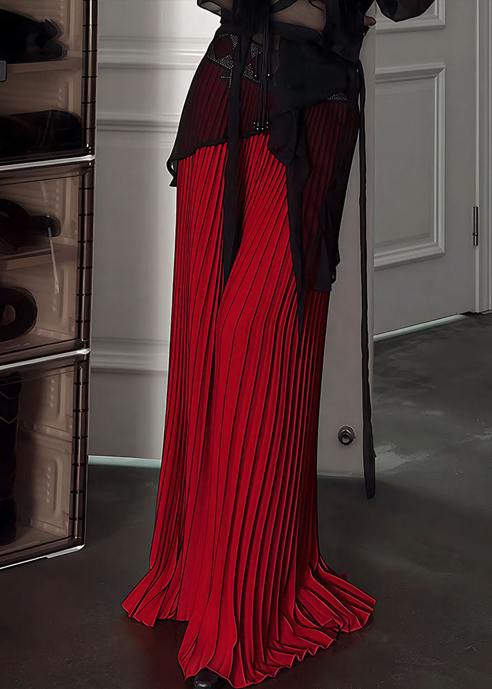 Wunderschöner roter Seidenrock mit elastischem Bund und Falten für den Frühling